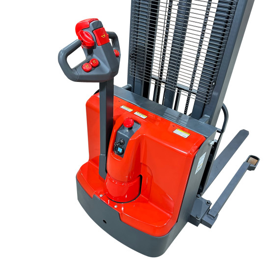 Full Powered drive Electric pallet Stacker straddle 1500 kg (3300 lbs) Lift 138"